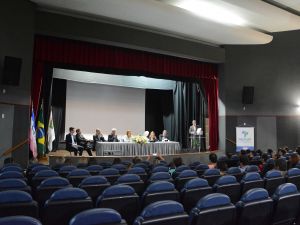 Teatro do Campus Vitória recebe aula inaugural do ProfEPT