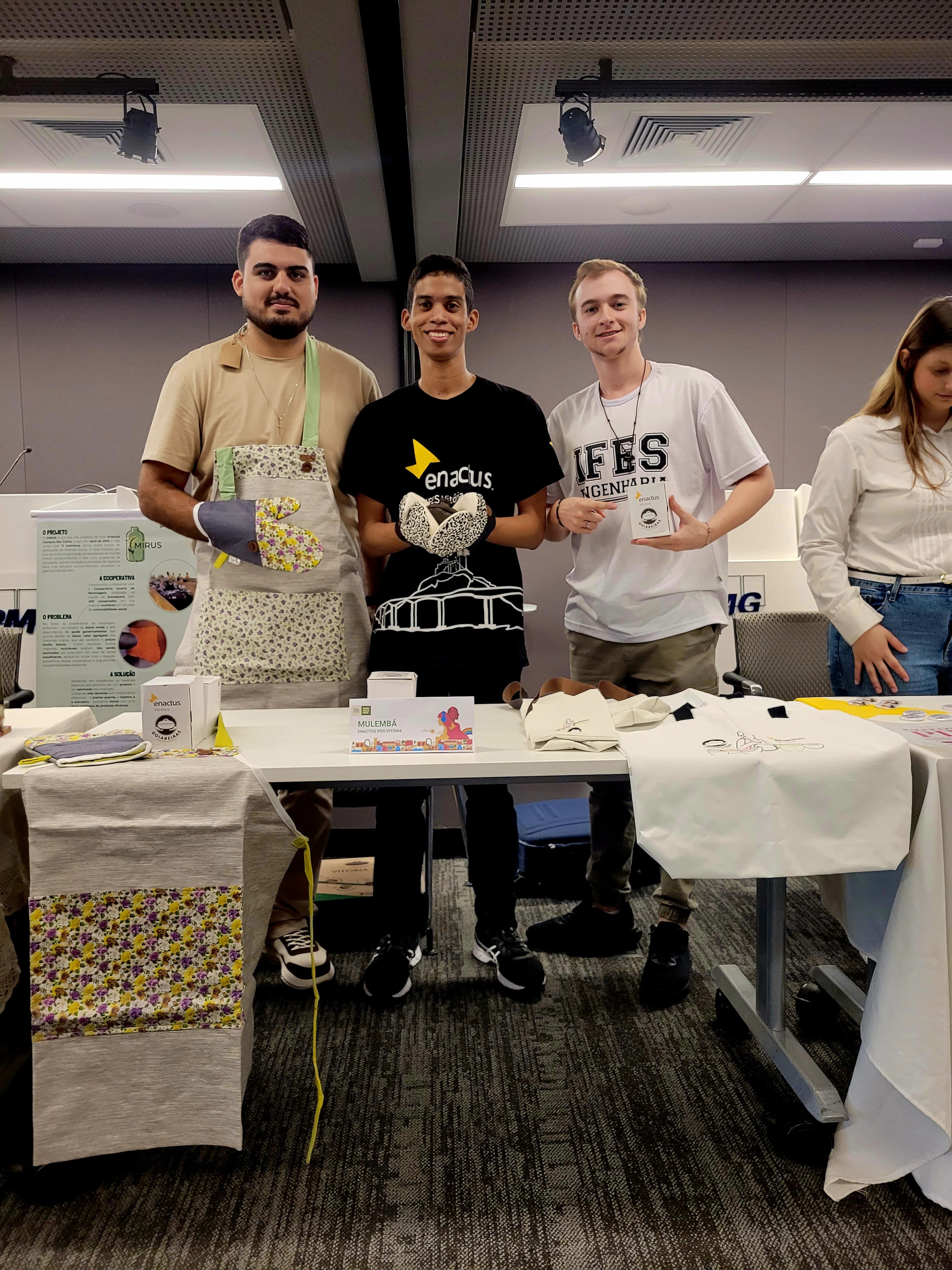 enactus paneleiras 4