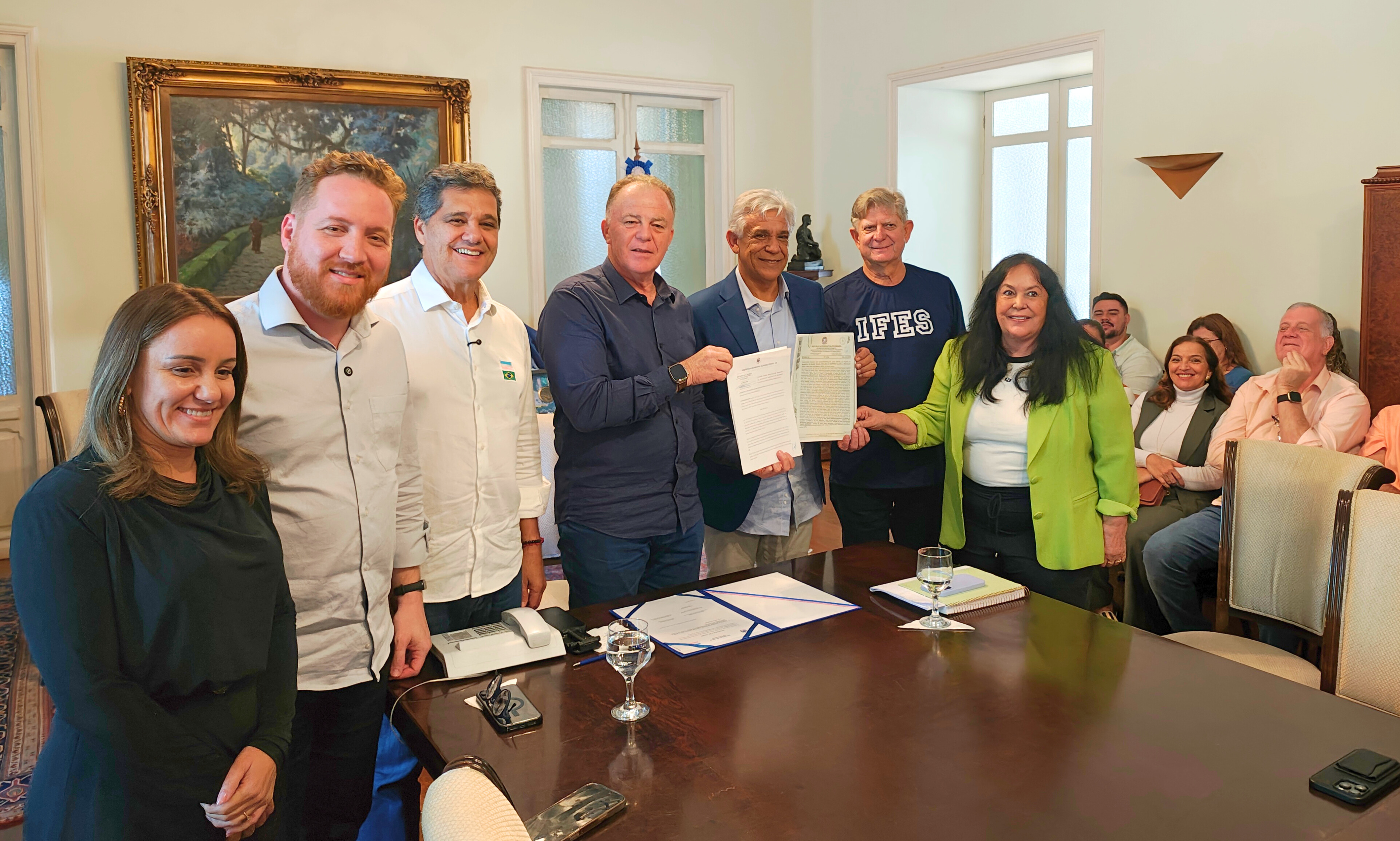 f1d04823 e4d4 4ed9 b779 f9e8e20b6002