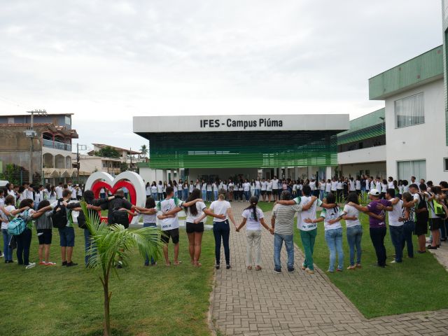 Unidades do Ifes realizam Abraço pela Paz