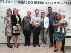2016 - Alunos do Campus Guarapari lançam livro sobre fenômenos comportamentais nas organizações