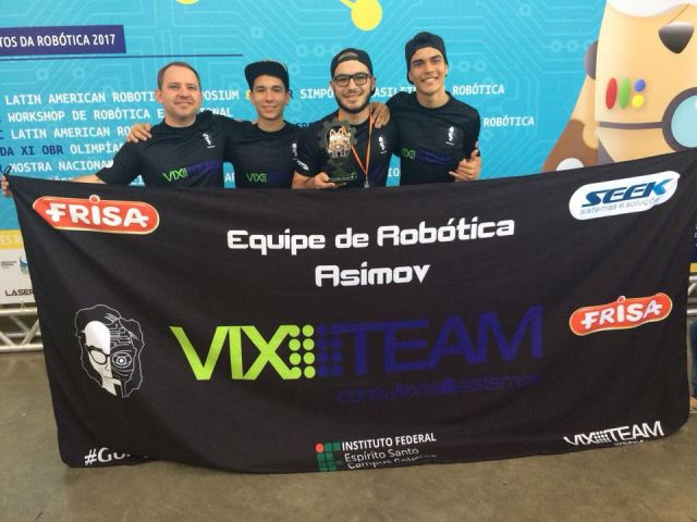 Equipe de robótica do Campus Colatina vence competição brasileira e latino-americana em três categorias
