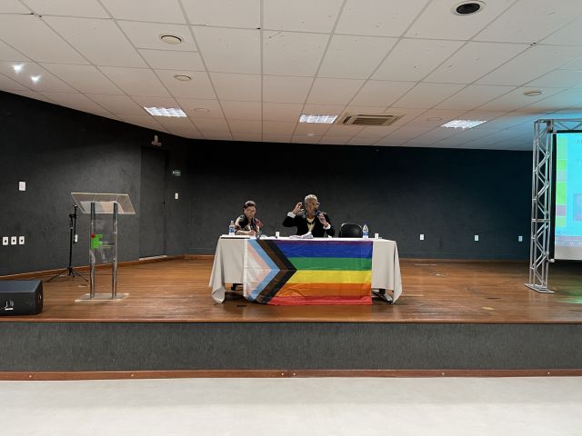 Nepgens realiza oficina de formação sobre gênero e sexualidades para servidores do Ifes