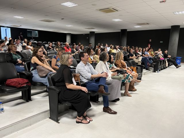 Nepgens realiza oficina de formação sobre gênero e sexualidades para servidores do Ifes