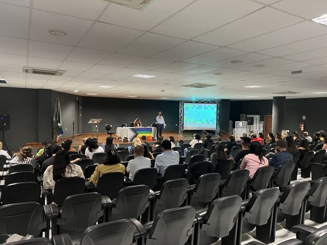 Nepgens realiza oficina de formação sobre gênero e sexualidades para servidores do Ifes